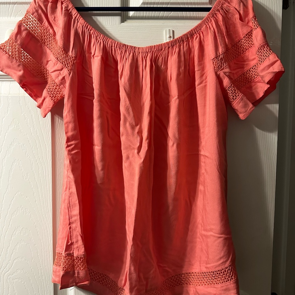 Women’s casual short sleeve peach color shirt size Large